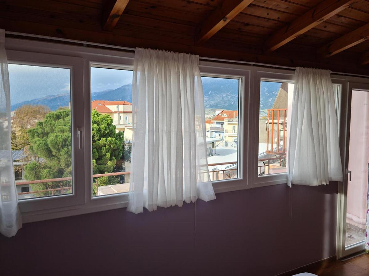 Comfy Urban Apartment Янина Экстерьер фото